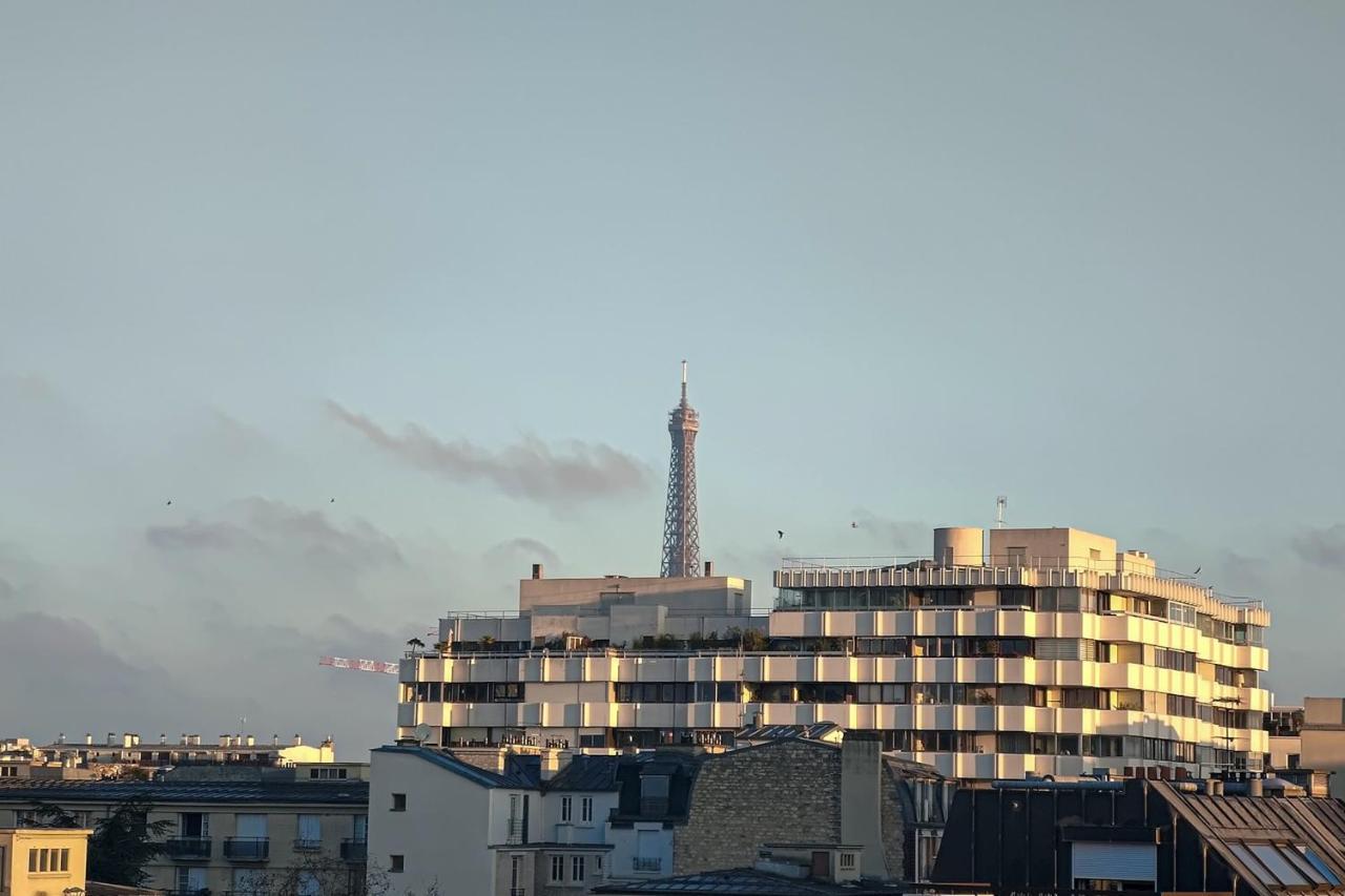 Beautiful And Bright Appt With Eiffel Tower View Apartment Paris Bagian luar foto